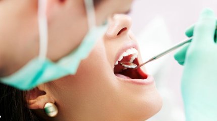 "Мәйіттің тісін тірі адамға салған": тіс емдеу ісі туралы тың деректер