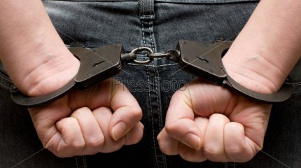 Полицейский арестован по подозрению в пытках задержанного в Семее