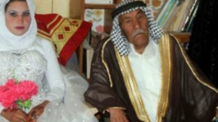 92 жастағы қария өзінен 70 жас кіші қызға үйленді