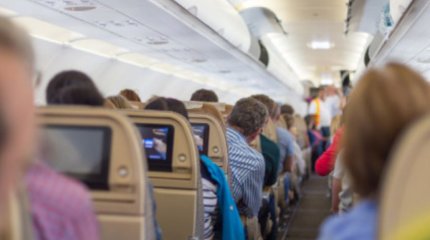 Оралдық дәрігер ұшақ бортында жүрегі тоқтап қалған сәбиді аман алып қалды