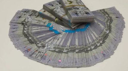 Қарағандыда ашық люкке соқтығысқан жүргізуші 620 мың теңге өндіріп алды