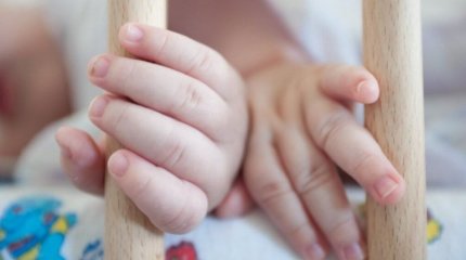 Анасы өзінің жаңа туған балаларын сатқан