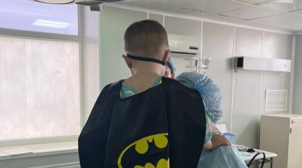 На операцию в костюме супергероя: новшество внедрили в детской больнице Туркестана
