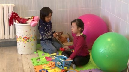 Жители Актобе просят открыть специальный центр для детей с синдромом Дауна