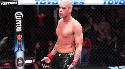 UFC турниріндегі жекпе-жек жанжалға ұласты