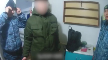 Осужденному сократили свидания с близкими из-за смартфона в Павлодаре