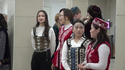 Казахская национальная одежда покоряет мировую fashion-индустрию