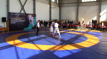 Елордада қазақ күресінен ЖОО студенттері арасында турнир өтті