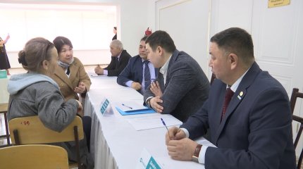"AMANAT" партиясының республикалық қоғамдық қабылдау мүшелері Құрық ауылының тұрғындарымен кездесті