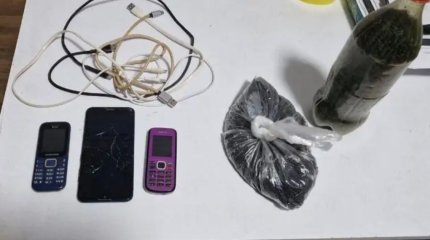 Алматы облысында екі ер адам колонияға насыбай толы бөтелке лақтырмақ болған