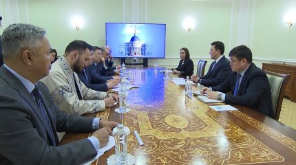 Госсоветник встретился с руководителями фракций Мажилиса Парламента