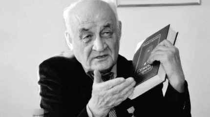 Токаев выразил соболезнования родным и близким писателя Медеу Сарсеке