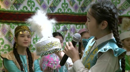 Павлодарда тақия тігуден қыздар арасында сайыс өтті