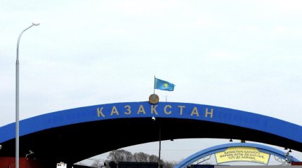В КНБ объяснили пробки на казахстанско-узбекской границе