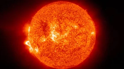 Күнде бұрын-соңды болмаған екі қуатты жарқыл байқалды