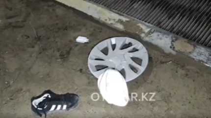 Подростки получили тяжёлые травмы ног в ДТП со скутером в Шымкенте