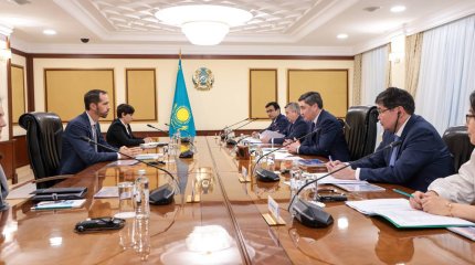 Привлечение частного капитала в Казахстан обсудили Олжас Бектенов и представители банка Société Générale