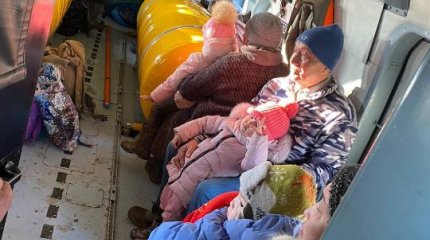 Бір түнде армия авиациясының ұшқыштары Қостанай облысында 140-қа жуық адамды эвакуациялады
