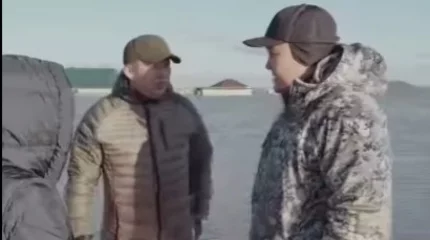 Депутат Мақсат Толықбай Ақтөбе облысындағы су басқан ауылдарға барды