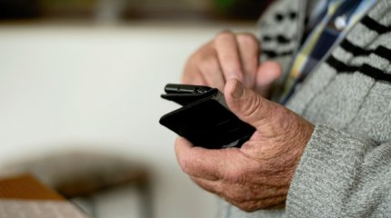 100 млн тенге отдал мошенникам пенсионер из ЗКО