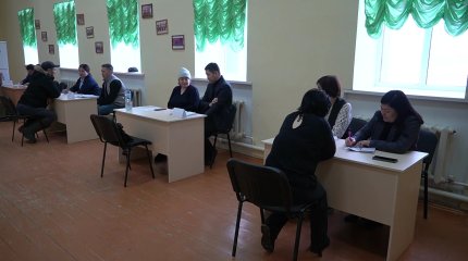 Мутная и неприятная на вкус: жители села в ЗКО вынуждены пить грязную воду из Кушумского канала