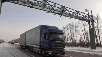 "Қазавтожол" ауыр жүк көліктерінің иелерінен негізсіз ақы алған