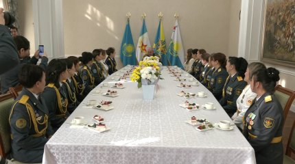 25 женщин-военнослужащих носят звание полковника, - Минбороны