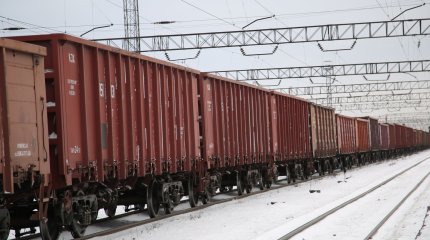 Грузовой поезд насмерть сбил парня в Шымкенте