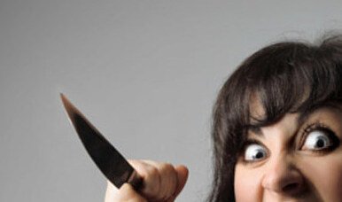 Россиянин бросил девушку 8 Марта и получил ножевое ранение от её матери