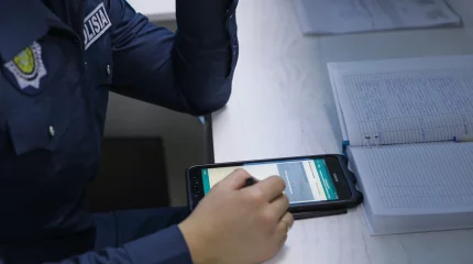 Көлік тізгінінде телефон пайдаланғандар жауапқа тартылды