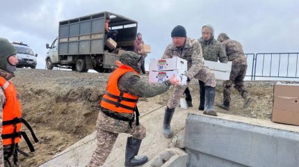 Свыше 500 военных направили для борьбы с паводками в регионах