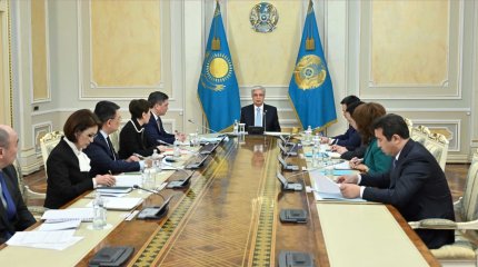 Контролировать эпидситуацию на затопленных территориях и готовиться к посевной поручил Токаев