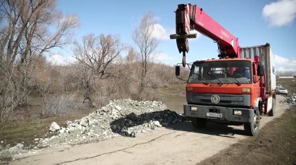 Берег реки размыло в ВКО