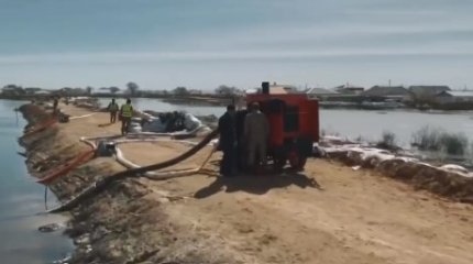 Актауские таксисты объявили о бесплатных поездках для пострадавших от паводков