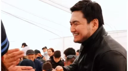 "Құдай қуат берсін": Төреғали Төреәлі су басқан Құлсары өңіріне барды