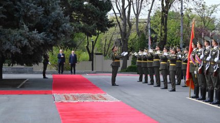 Токаев прибыл с официальным визитом в Армению