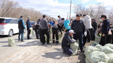 Депутаты мажилиса посетили подтопленные регионы