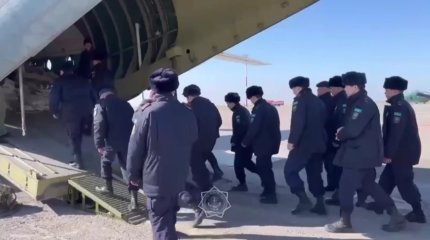 No comments: казахстанцы продолжают бороться с последствиями большой воды