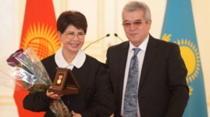 Роза Рымбаева "Қырғыз Республикасының халық әртісі" атанды
