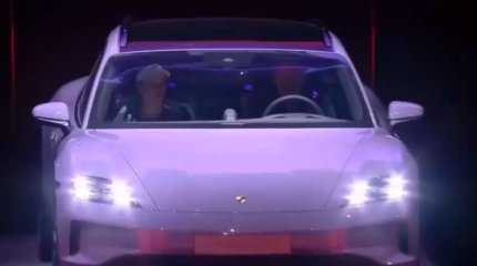 О судьбе выигранного Porsche рассказала Рыбакина