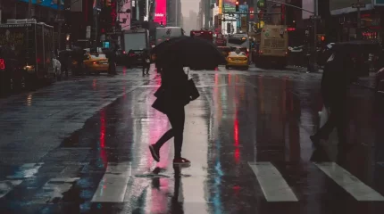 Қытайда нөсер жауын салдарынан 11 адам із-түзсіз жоғалып кетті