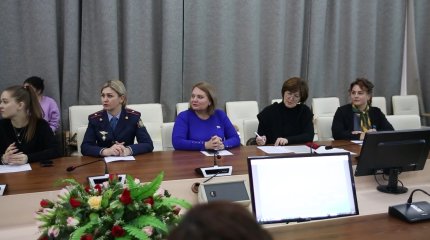 "Нет любви в этих глазах": жительница Усть-Каменогорска рассказала историю семейной тирании