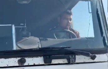 Шымкентец придумал, как бесплатно ездить по платным дорогам и попал за решётку