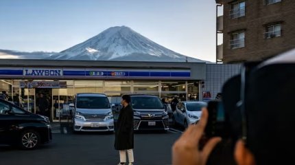 Япония спрячет гору Фудзи от туристов