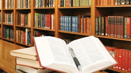 Қырғыз жігіті өз ауылына кітапхана салды