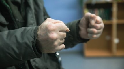 Ақтауда лифтте әйелге әлімжеттік жасаған ер адам ұсталды