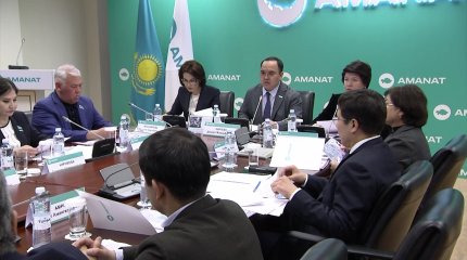 «AMANAT» жанындағы білім және денсаулық сақтау мәселелері жөніндегі республикалық кеңестің кезекті отырысы өтті