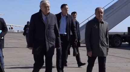 Токаев прибыл в пострадавшую от паводков Западно-Казахстанскую область