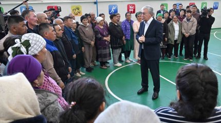 Мемлекет басшысы БҚО Қаратөбе ауданындағы эвакуациялық пунктке барды