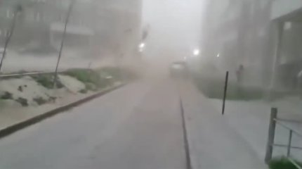 Ресейде күшті желден 2 адам қаза тауып, 17 адам жарақат алды